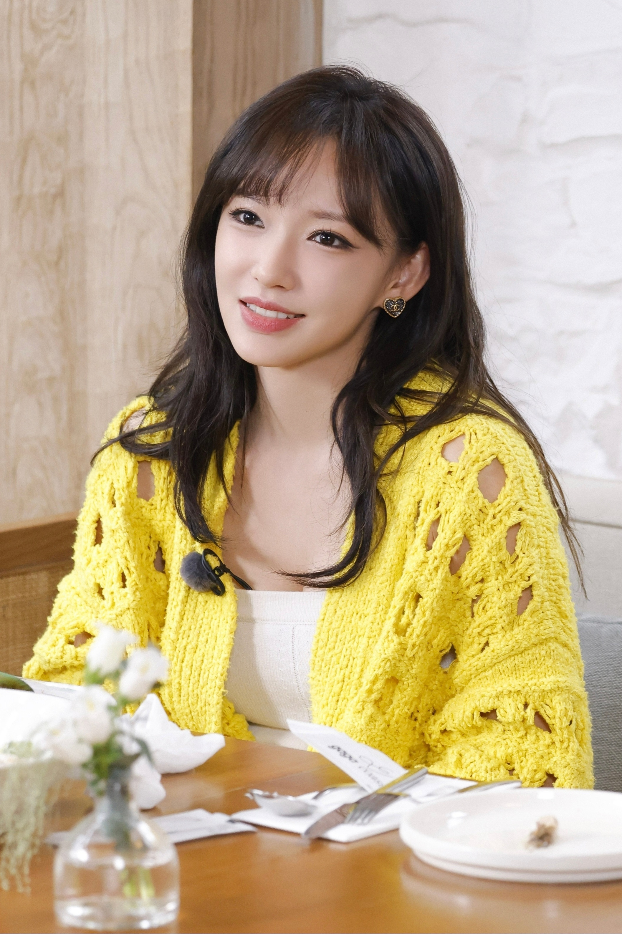 程潇妈妈遗憾女儿没有读大学梁女士在自身艰难时仍全力支持女儿的梦想，妈妈很伟大培养