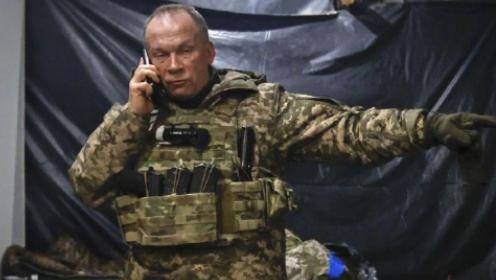 大家根本想象不到俄乌前线现在有多惨，乌克兰总司令都忍不住抱怨，1200公里长、2