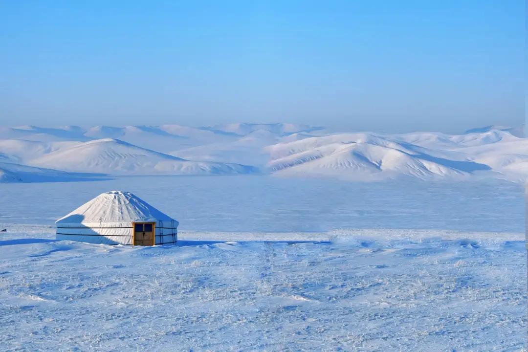 外蒙古一到冬天就会休息好几个月，其实没什么其他原因，就是因为天太冷了！外蒙古