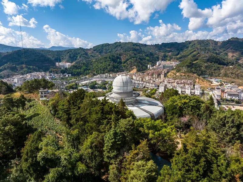 潘建伟院士获得腾冲科学大奖，这可太牛了！千万重金是对他成就的认可，但更重要的是他