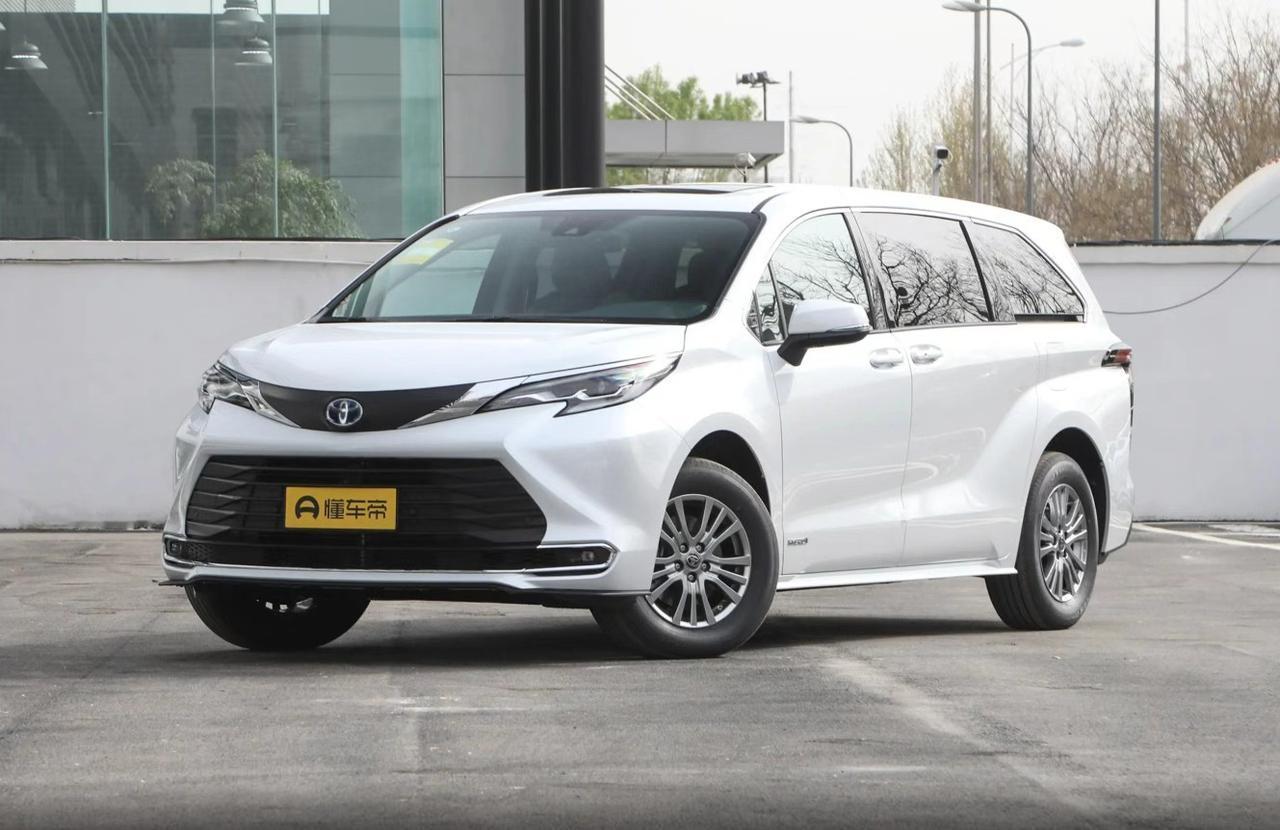 如果你正纠结要不要入手一台二手丰田赛那，先别急着看配置表——咱得先聊聊：你是不是