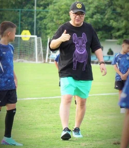 董路：培养不出五大联赛球员，我死不瞑目。敢说这话的，也只有董路。他说：“不是