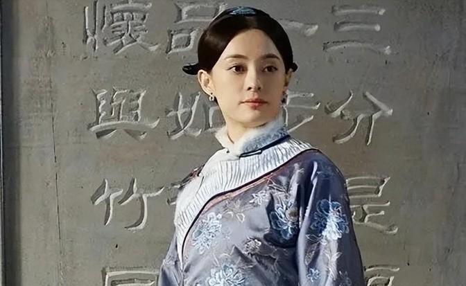 1900年，慈禧问周莹：“你有丈夫吗？”周莹回答说：“太后，我守寡14年了！”慈