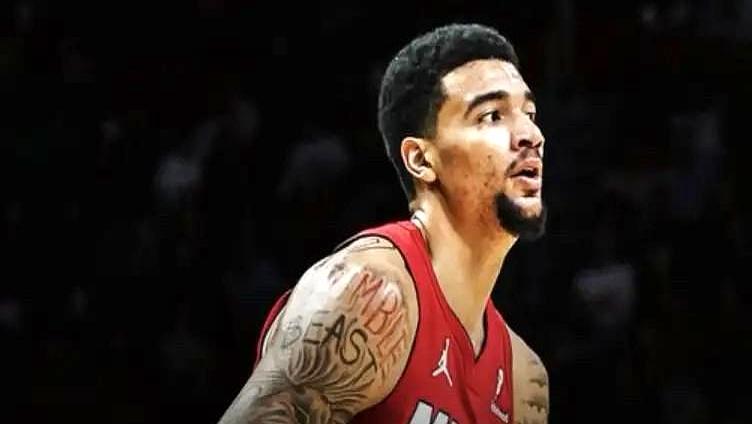 迈阿密热火的板凳席上，竟然蹲着一个连勒布朗和韦德都没完成过的防守怪物。就在刚才，