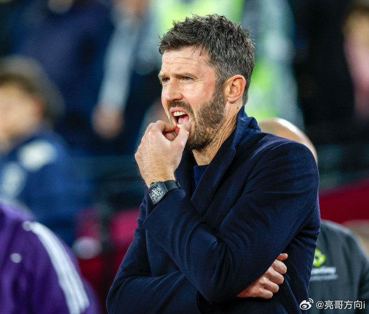 本周日，曼联将在主场对阵水晶宫，主帅卡里克在赛前新闻发布会上谈到了本场比赛。你中