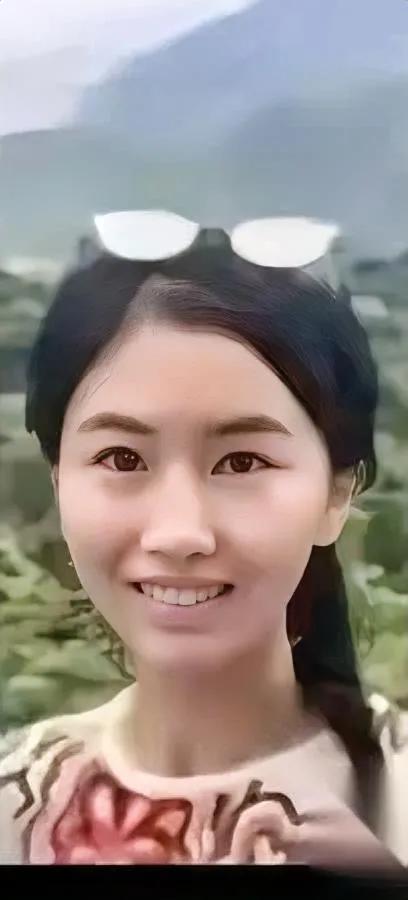 翟欣欣狱友夸她人好？看似矛盾的评价藏玄机为啥有人觉得翟欣欣“人不错”？这