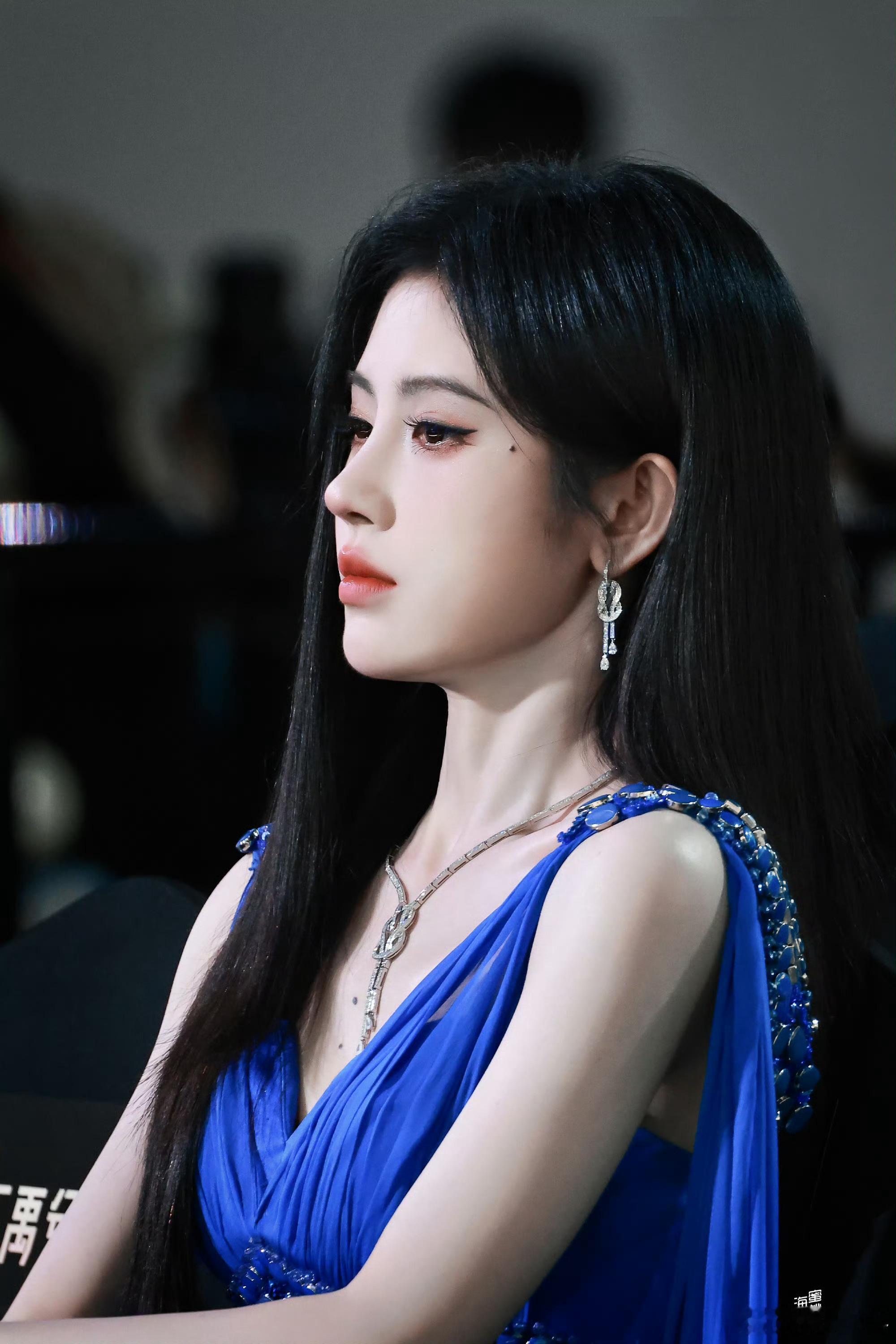 恰到好处的一颗痣