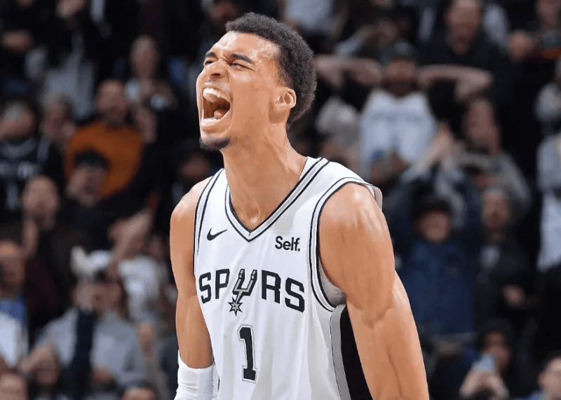 文班亚马: 不会过高期望福克斯, 但对我明日表现有很高期待