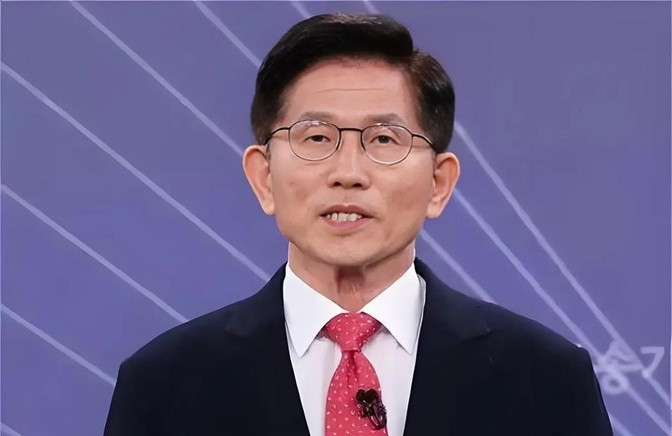 韩国政坛又有了新动静！74岁的金文洙不想就此退出历史舞台，刚在总统选举中