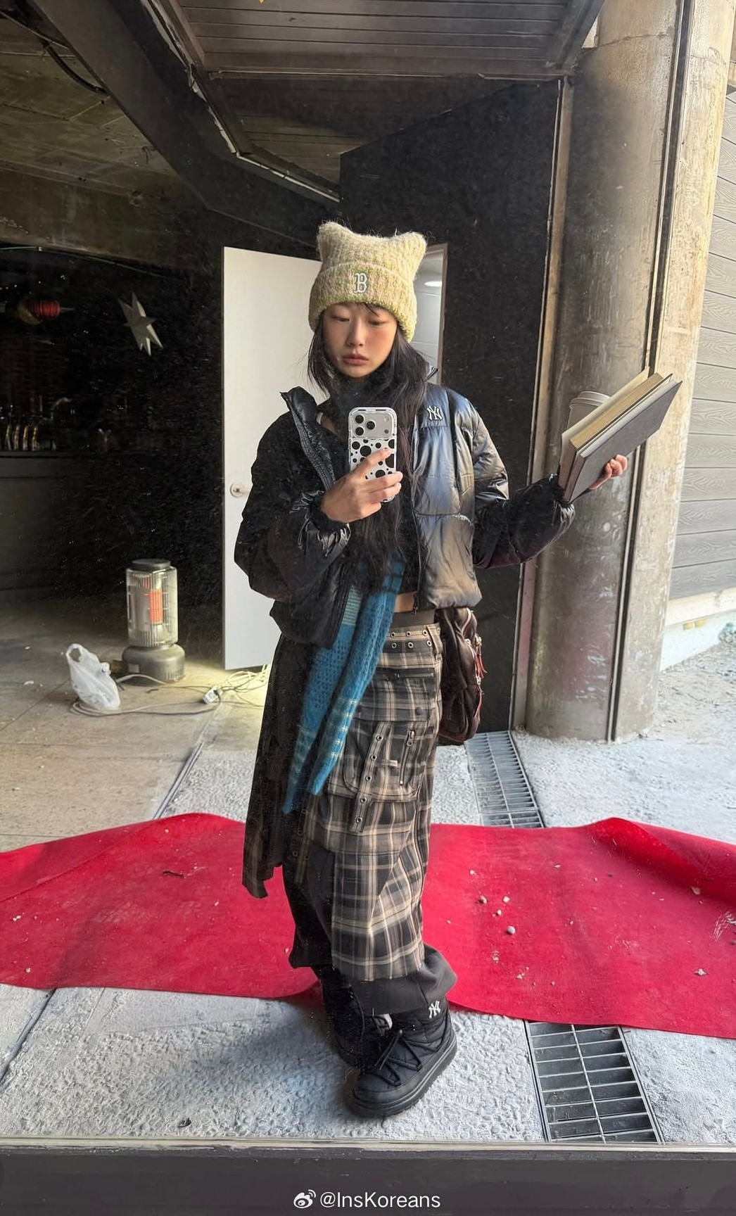 穿搭分享连续更新第2701天韩国时尚女生日常搭配韩国开店博主几个人合伙开面包店