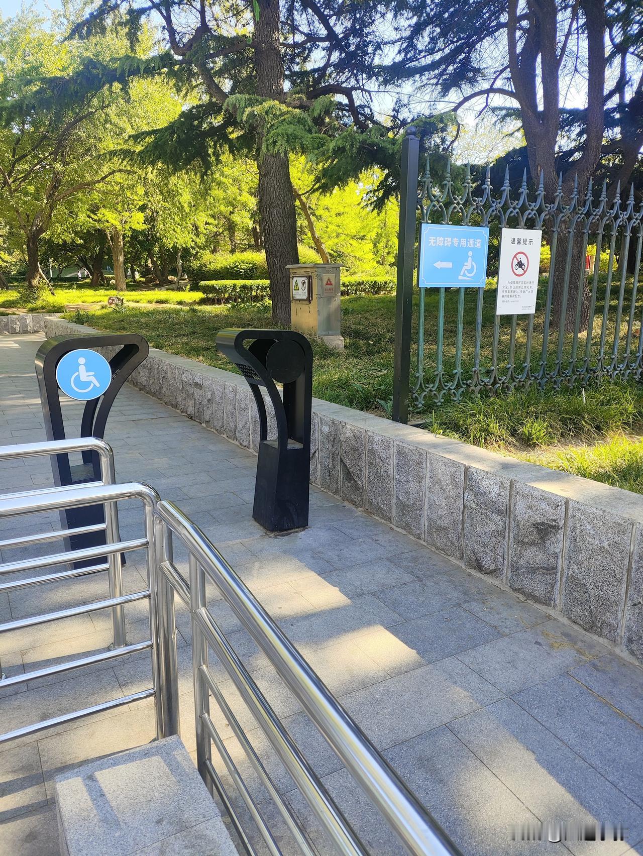 大连青泥洼逛吃实录：步行街变“体育公园”？二路小丸子还香吗？今天专门去市中心