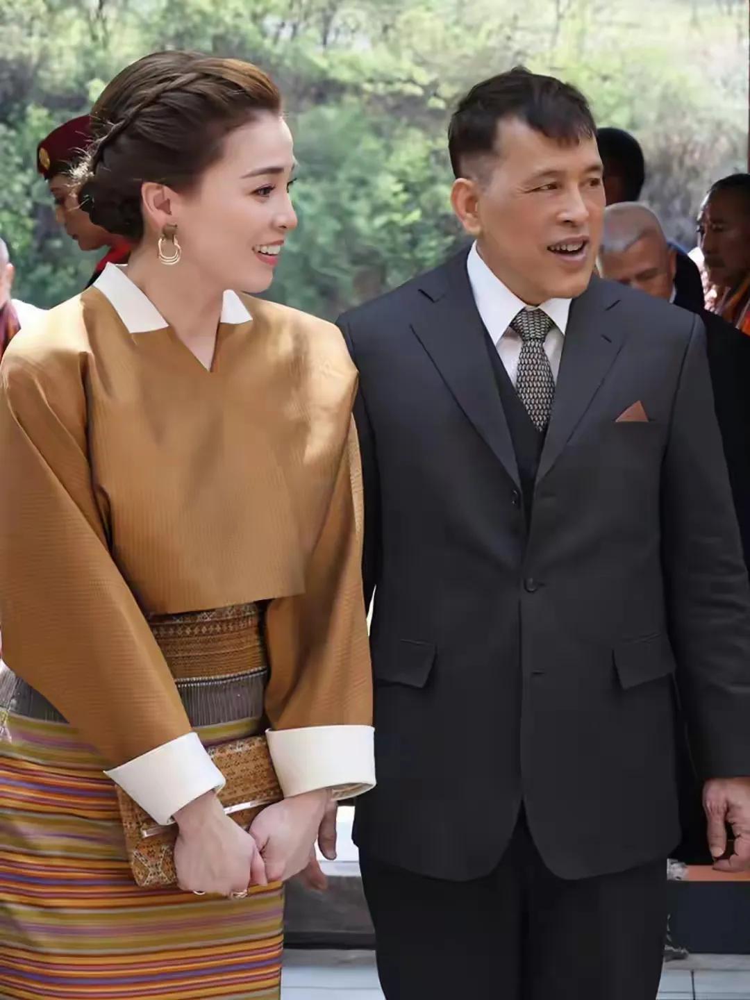 苏提达这女人厉害，果然是当王后的人。老公那么多个女人，她反而心情愉悦越长越漂亮了