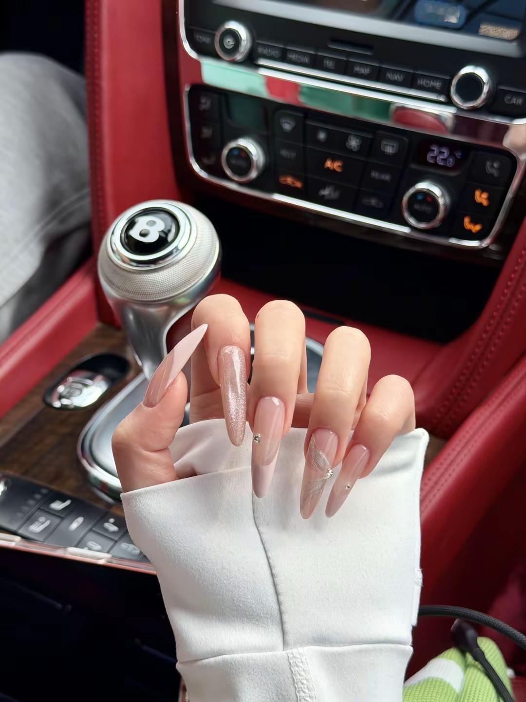 不赶路，只带你。这一路的风景，都不如我看你一眼。