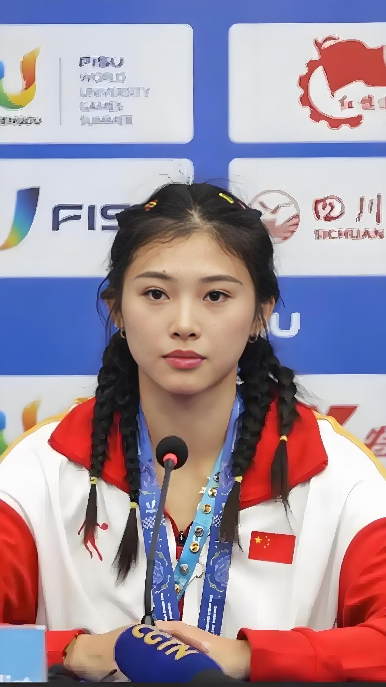 吴艳妮真的是迷之自信。5月29日，亚洲田径锦标赛女子一百米栏，吴艳妮获得铜牌。