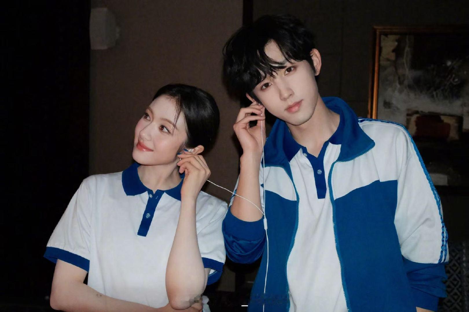 李兰迪郭俊辰校服照郭俊辰李兰迪校服照郭俊辰李兰迪校服照