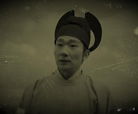 钱弘佐14岁继位那年，面对的是父亲钱元瓘留下了一堆老臣，个个都是人精，表面上尊重