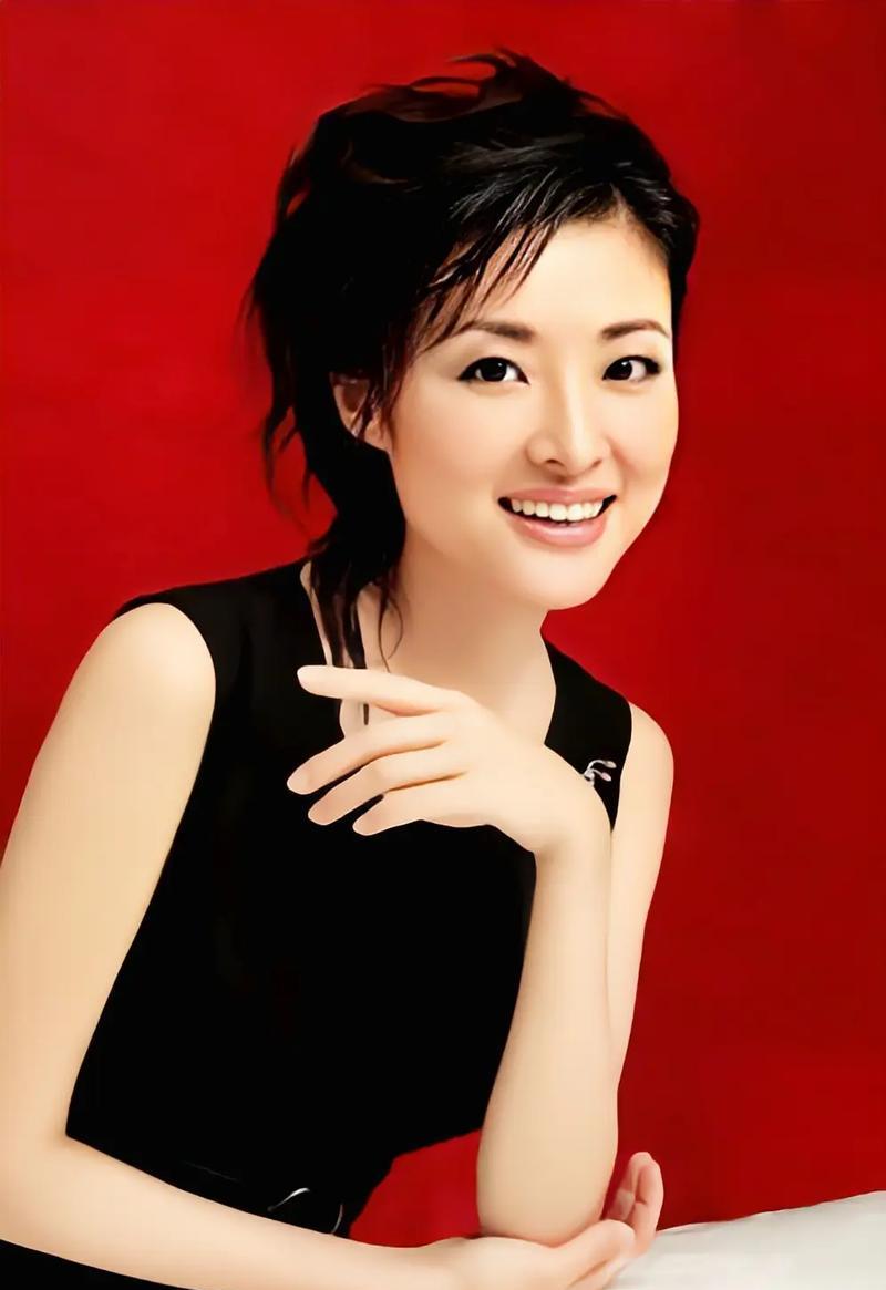 同样是央视一姐，一个为儿子治病耗费10年，一个顺风顺水，凭什么倪萍满脸沧桑，周涛