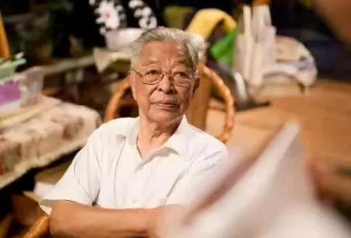 90年代初，总理到玉溪烟厂考察，在得知褚时健要花费46亿元新建一座烟厂后，总理问
