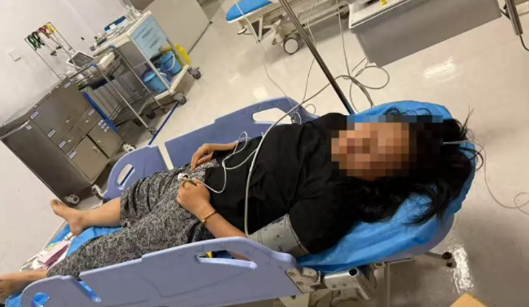 西安旅游被殴打：黑店恶行引起众怒王女士本计划带着孩子从新疆出发一路游玩，中途