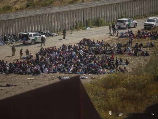特朗普访华前，美方突然把遣返问题公开化——3万多张遣返令、1500人关在拘留所、
