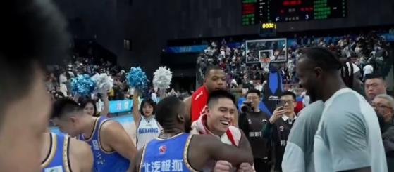 北京外援奥莫特太尴尬！垃圾时间都被DNP，签他到底图啥？😳北京111-8