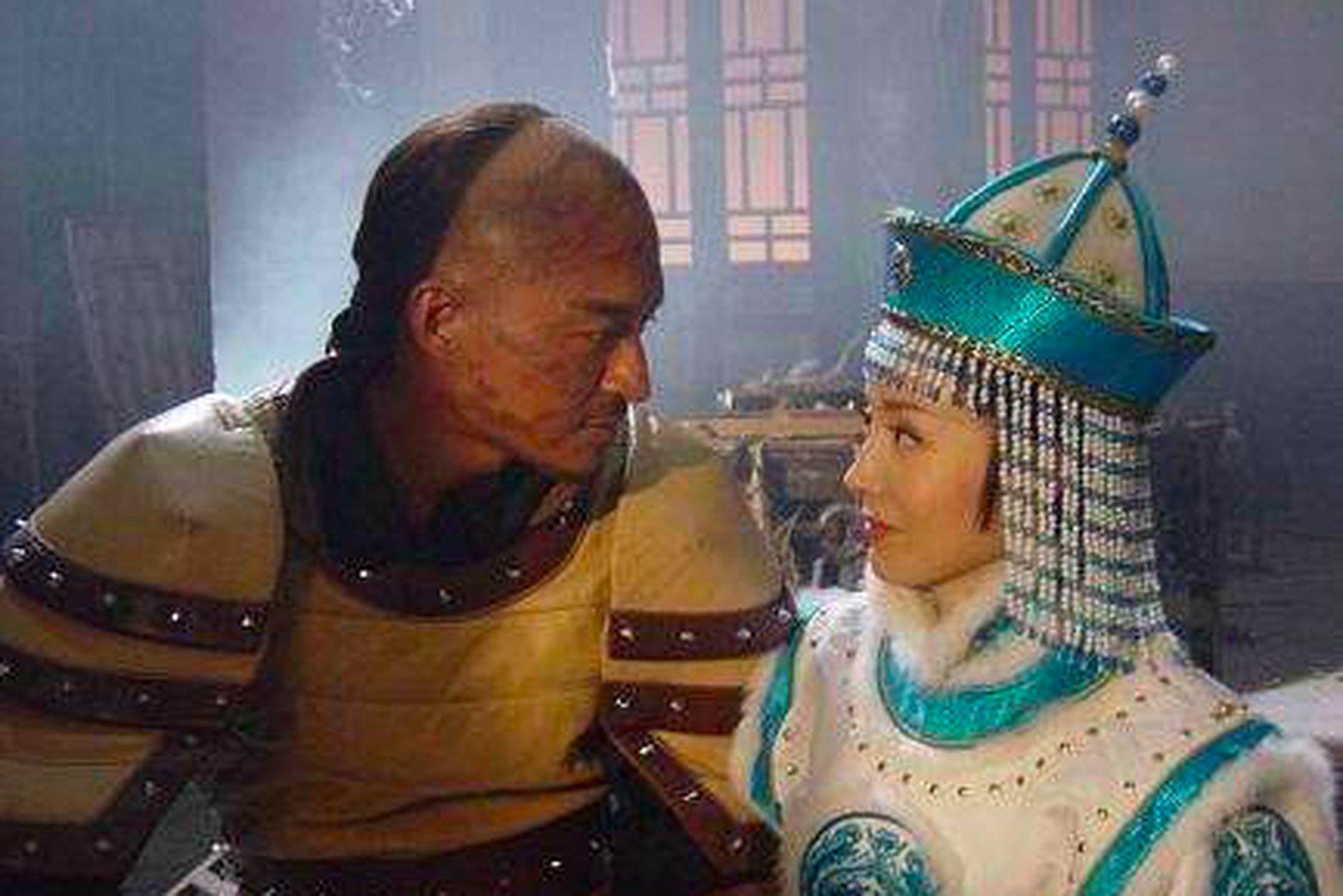 公元1587年深夜，努尔哈赤与妻儿睡得正熟，突然院中有异响。努尔哈赤迅速起身将3