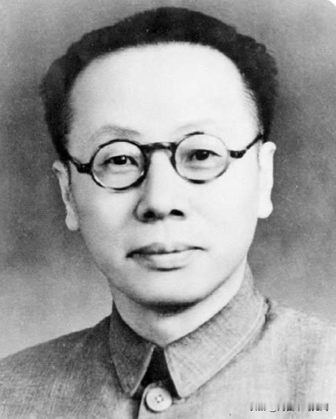 他20岁参加革命。45岁历任陕西省委第一书记，中央西北局第二书记、中央候补委员。