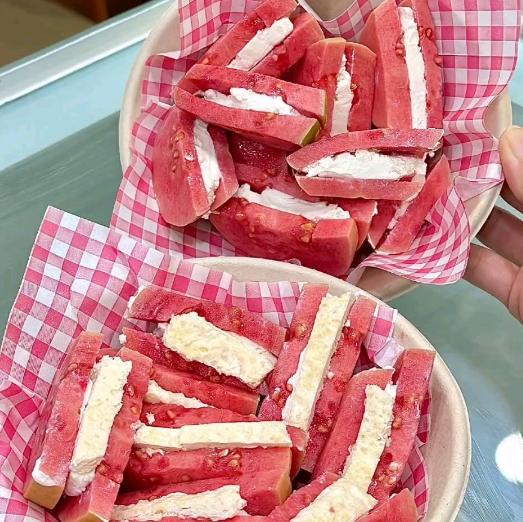 芭乐：早知道烂地里了！网红零食翻车，全网笑到破防网红零食又翻车了！最近一款