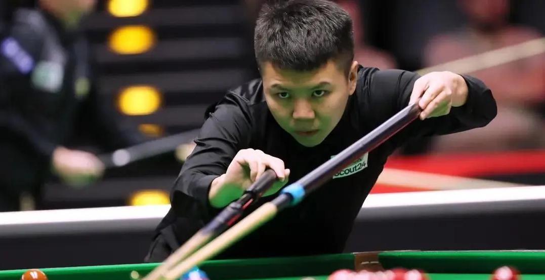 周跃龙3-0领先赛尔比，赛前谁能想到？！这是斯诺克英格兰公开赛的首场半决赛。