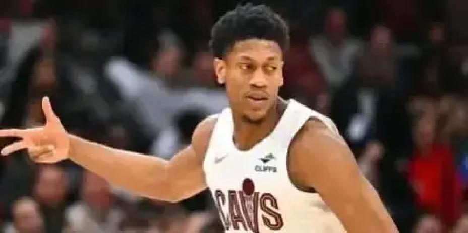 湖人这波操作，评论区直接炸锅！管理层盯上骑士的亨特：28岁、2500万、三