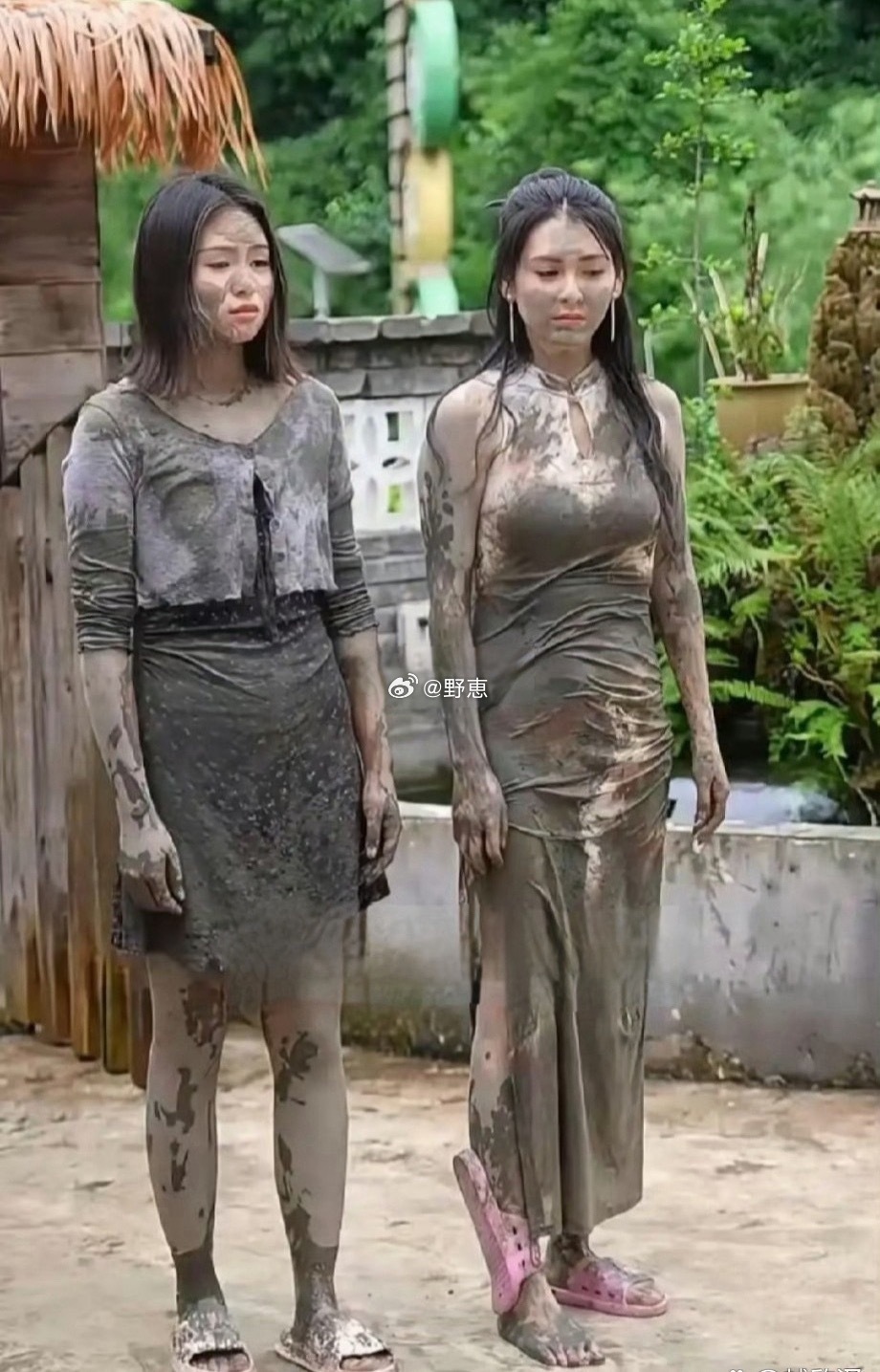都这么大的人了，还做着小孩的事。