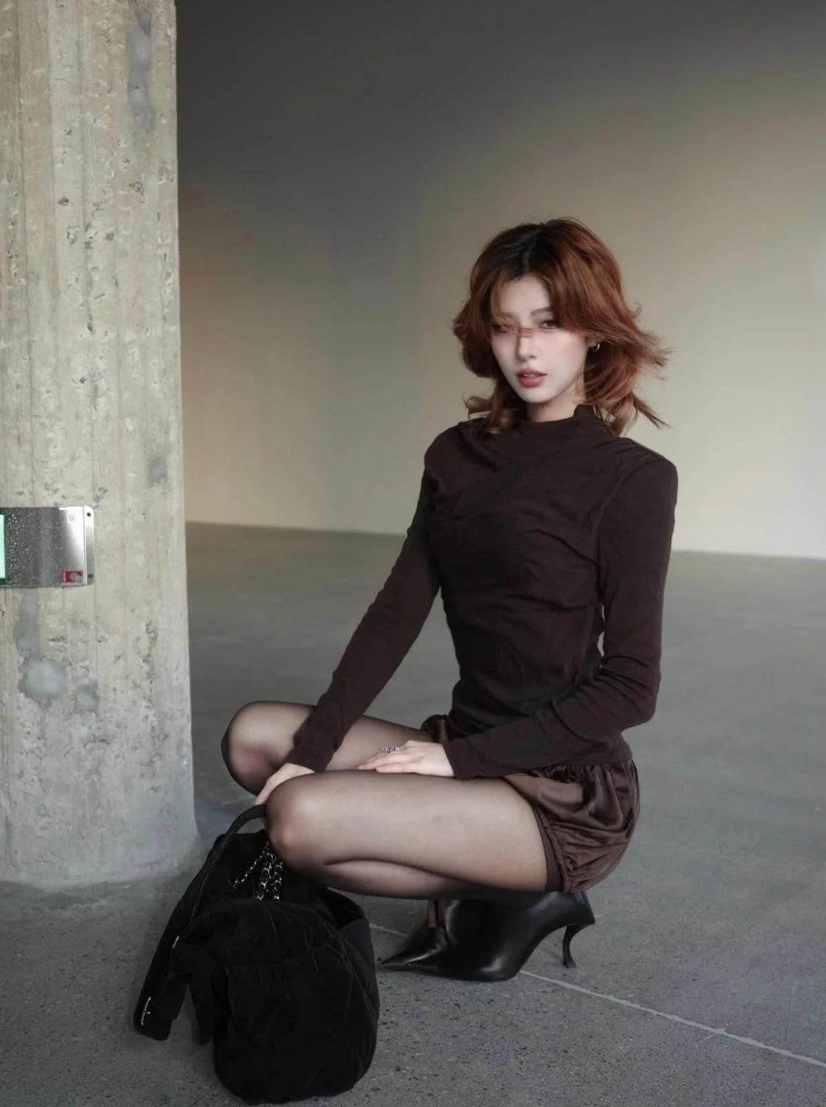 少女摄影|NO.0219期工业风暗调人像摄影禁欲系少女黑丝户外写真