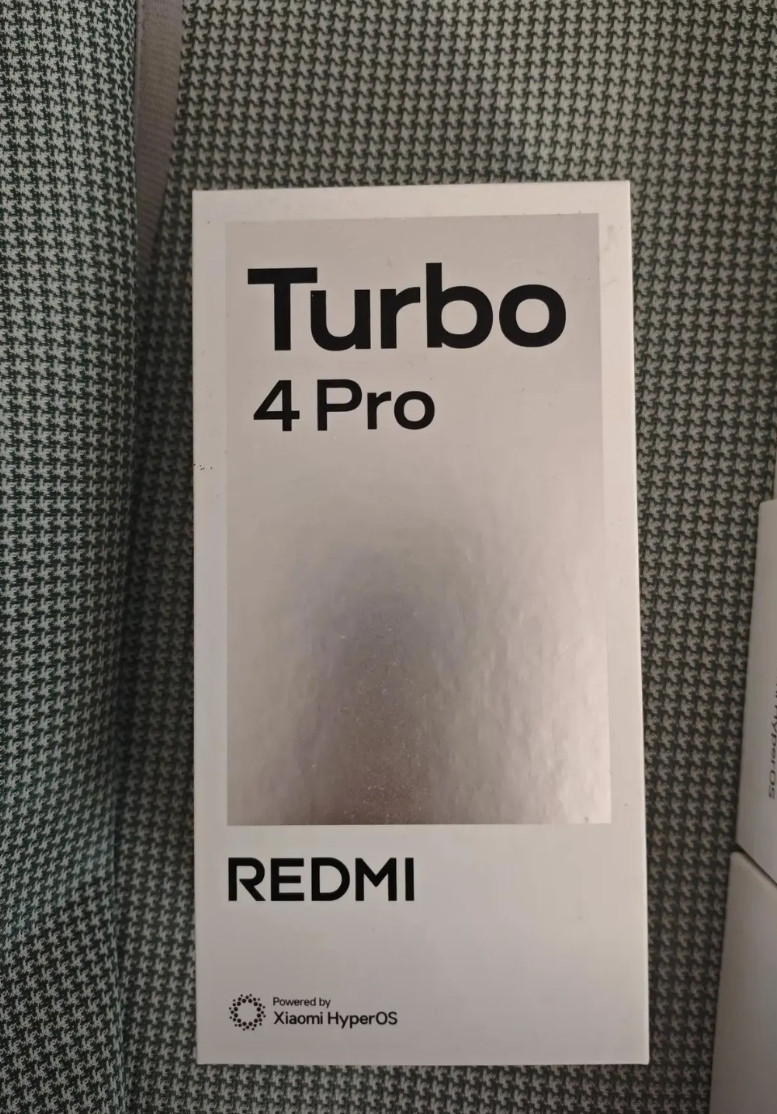 我已经使用了多部红米手机，是一位忠实的米粉。其中最吸引我的两部手机是红米