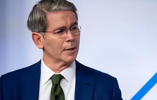 🌞美国这回真是拿出杀手锏，直接发动了史无前例的“全面围堵中国”大戏！不仅把