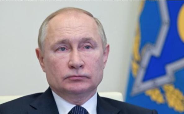 第一面白旗举起，俄罗斯终于看清，关键时刻谁才是真朋友。俄罗斯没想到，第一个扔下白