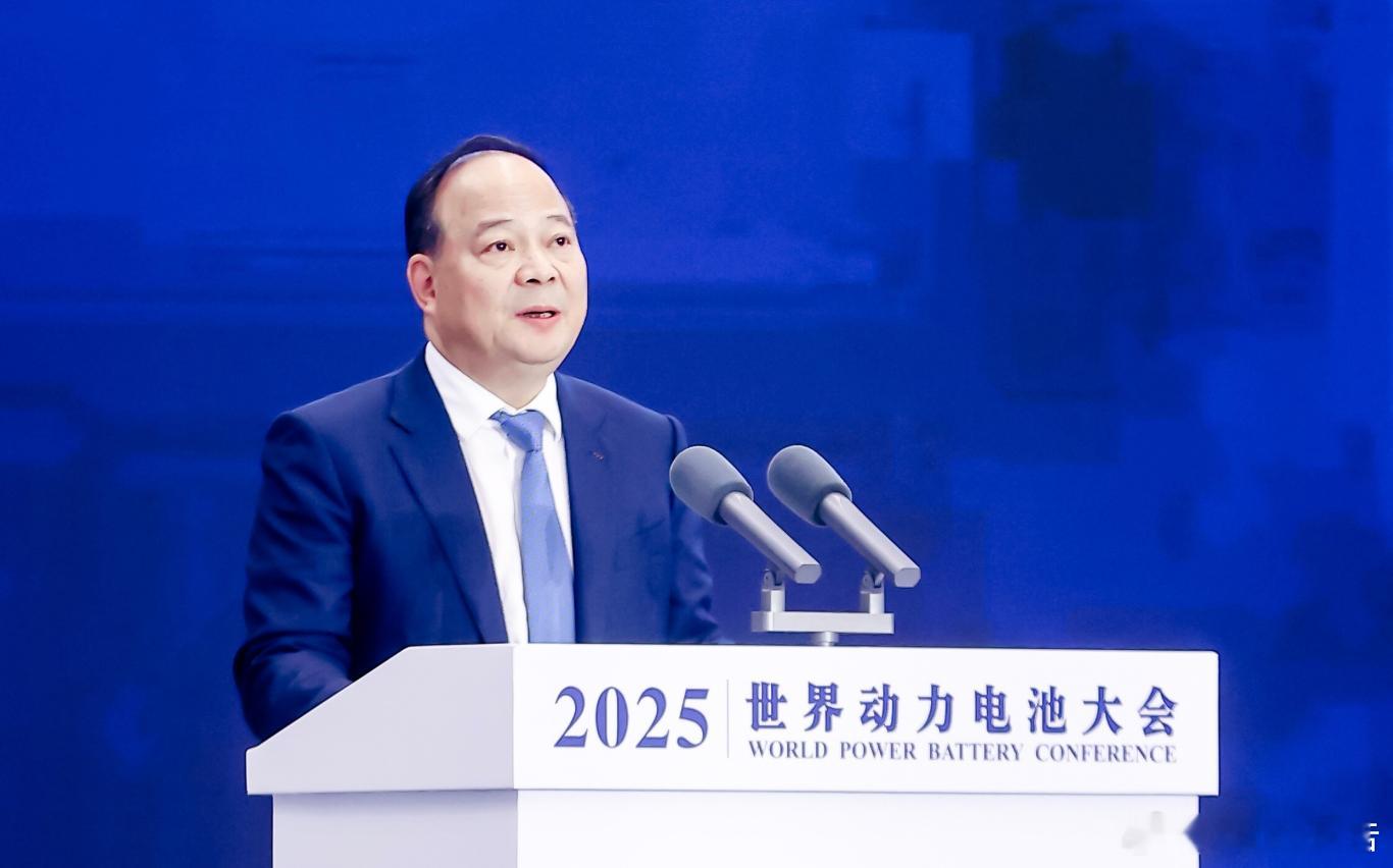 曾毓群：全球超2000万辆新能源汽车搭载宁德时代电池11月12日，2025世界动