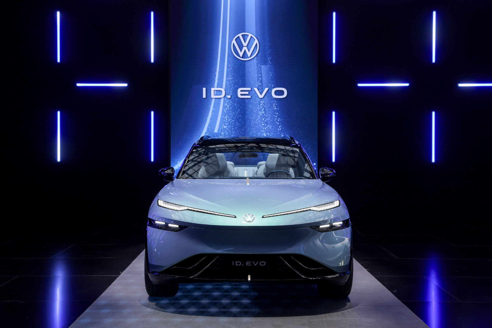 金标大众IDEVO颜智双开挂金标大众ID.EVO概念车在外观设计与智能化配置方