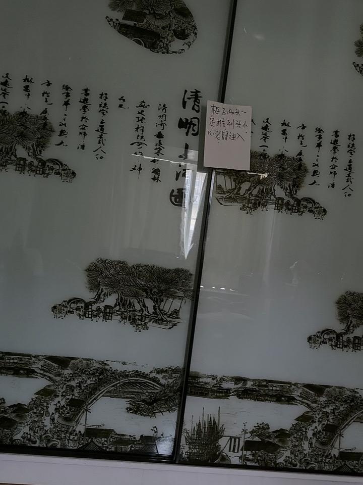 选楼层：总高3层+电梯，最终排序：二楼（最优）干湿刚好，避开一楼潮气蚊虫，采光视