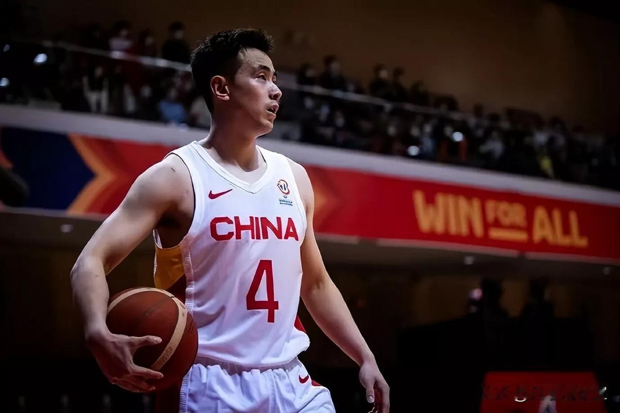 赵继伟和张镇麟太难了！他俩不去国家队吧，有些球迷总拿他们说事，说人家逃跑当逃兵，