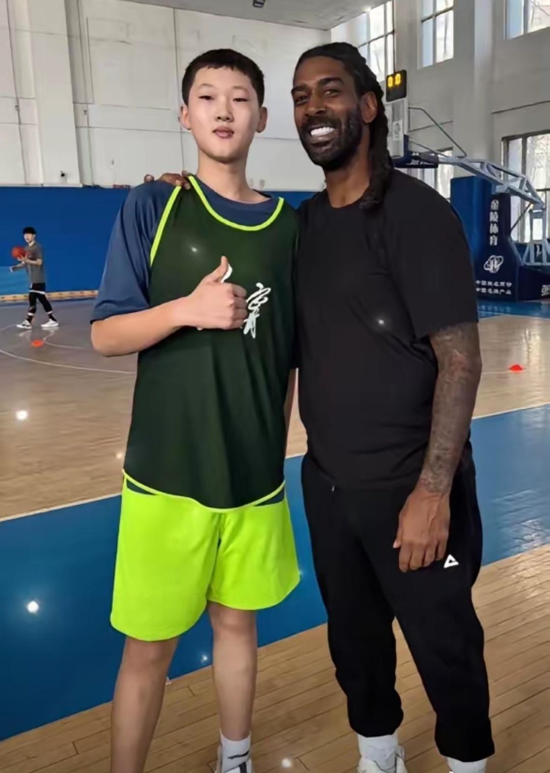 跟各位辽篮球迷分享一件挺可惜的事，咱们辽篮青训一手练出来的潜力中锋史铭宇，确定不