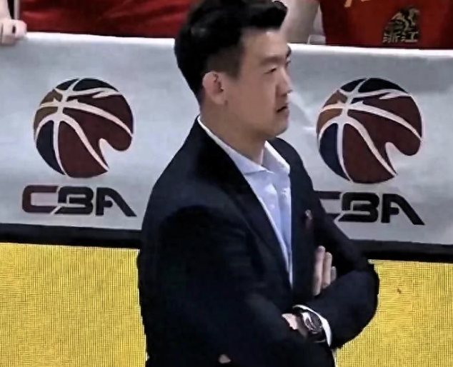 北京队被广厦打得毫无还手之力辽宁队暗自庆幸