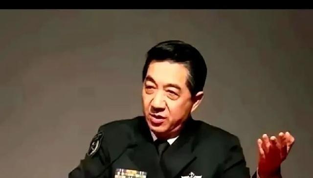 谢谢你张召忠！你真是伟大的预言家！2015年你就说过：“美国啥也不干，让东方大国