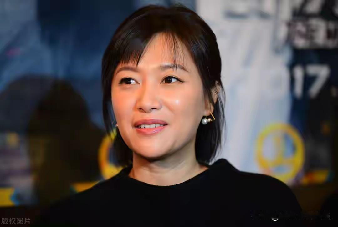 挑衅原配、“睡”遍京圈，定居美国7年的徐静蕾，私生活太狂野了！她在娱乐圈那可是话