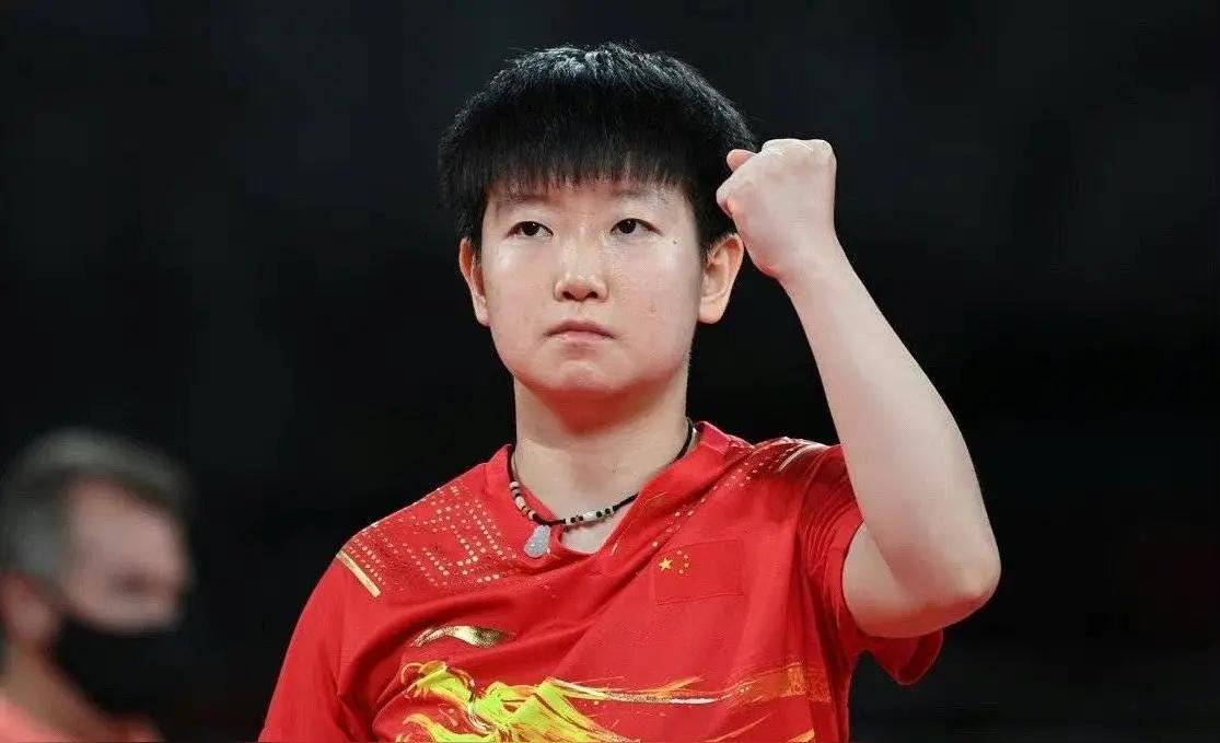 孙颖莎行事低调境界高远！孙颖莎在世界杯比赛击败蒯曼后，表示蒯曼的实力与自己不相上