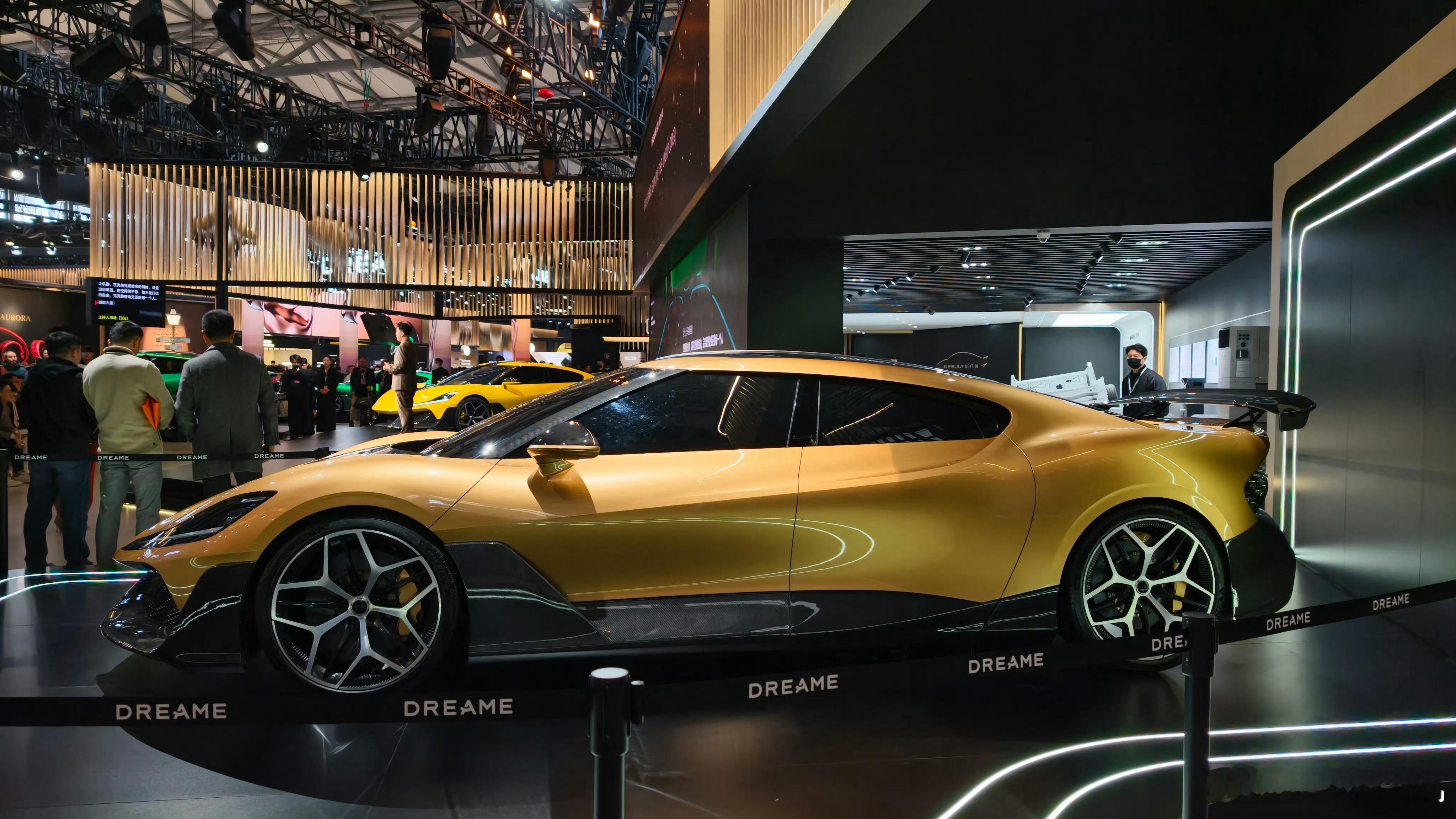 追觅汽车价格这车真的有超跑的感觉，就是不知道什么时候量产，要对标小米SU7Ul