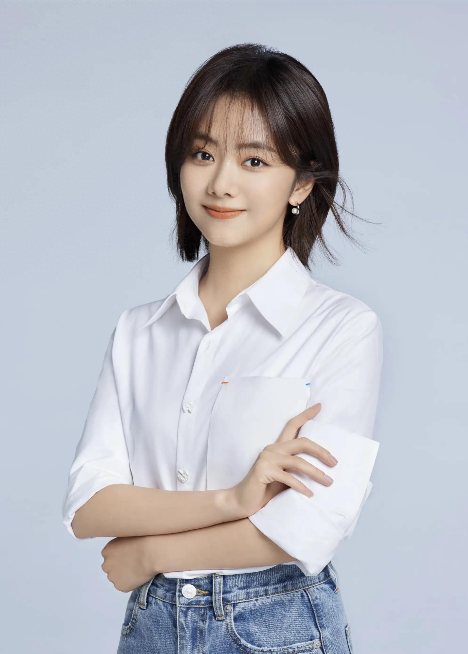 女明星谭松韵写真集：玲珑可爱、青春靓丽