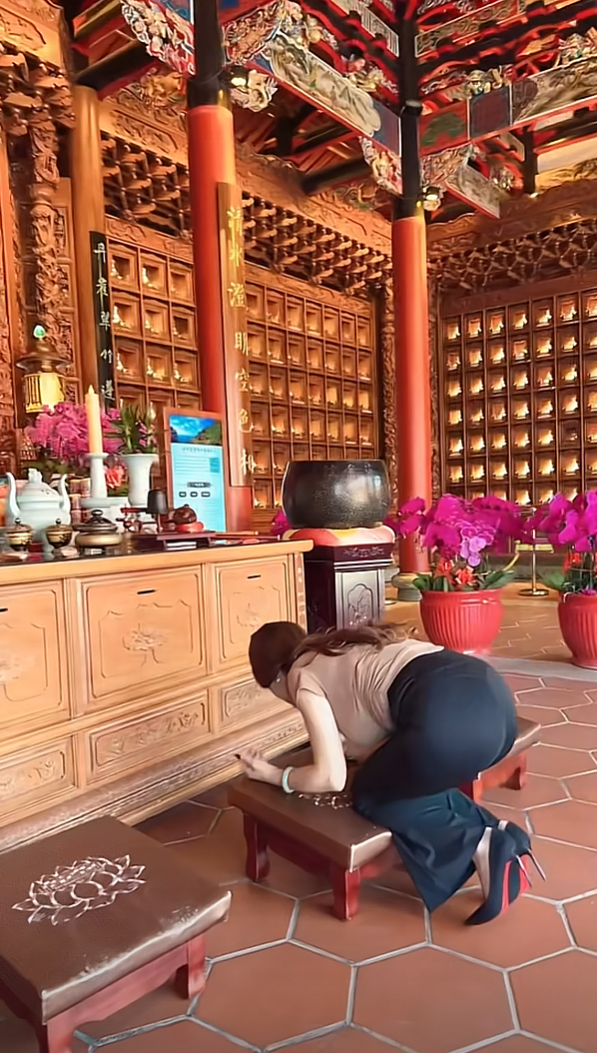 佛祖：你不是来拜我的你是来考验我的