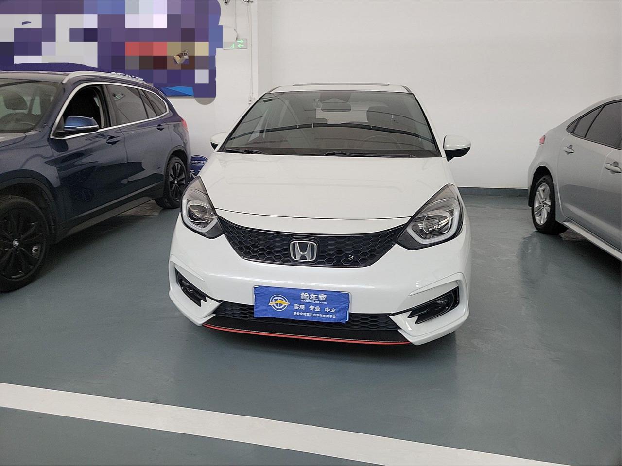 换壳飞度，开三年卖6万，有谁愿意接盘？前两天帮粉丝验了一台本田来福，2022年