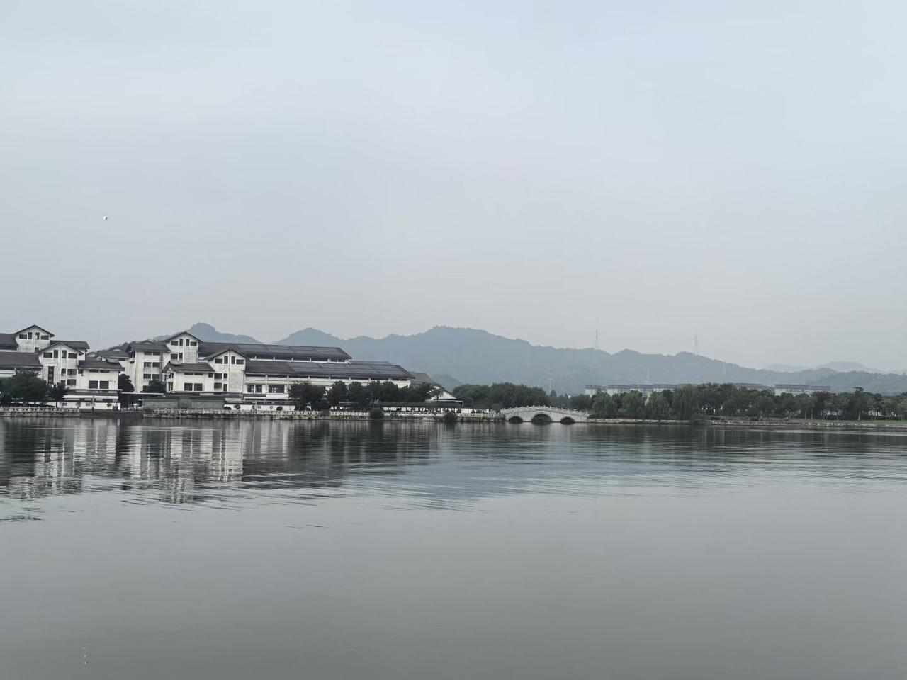 双方都是独生子女的夫妻，家庭负担重吗？一般家庭，父母掏出半辈子所得，给子女成