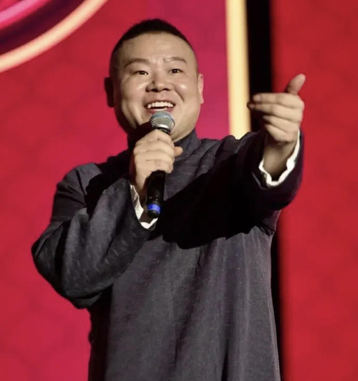 岳云鹏刚宣布开演唱会的时候，我就很好奇他会唱什么歌，随着网友拍的彩排视频流出